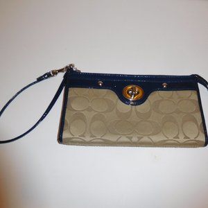 Coach Logo Light Tan w/Blue Trim Zippered Top Wallet/Wristlet